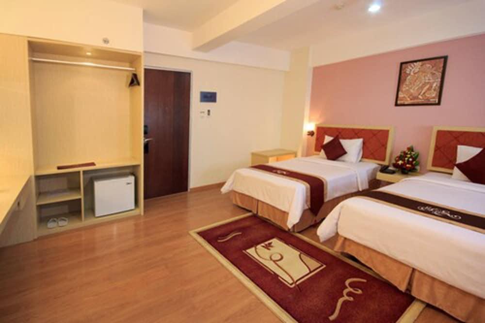 Gunawangsa Manyar Hotel Surabaya