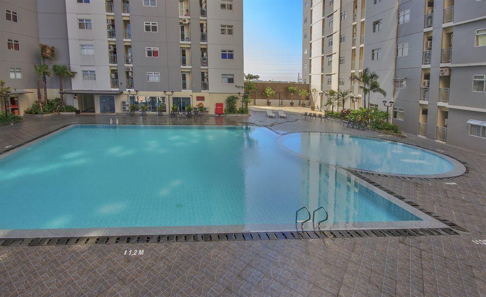 Gunawangsa Manyar Hotel 3*